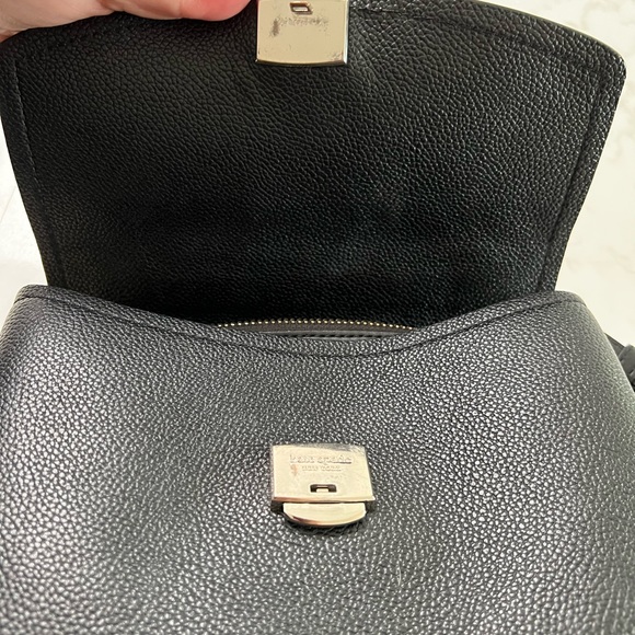 Black Kate spade satchel with top handle - Picture 9 of 13